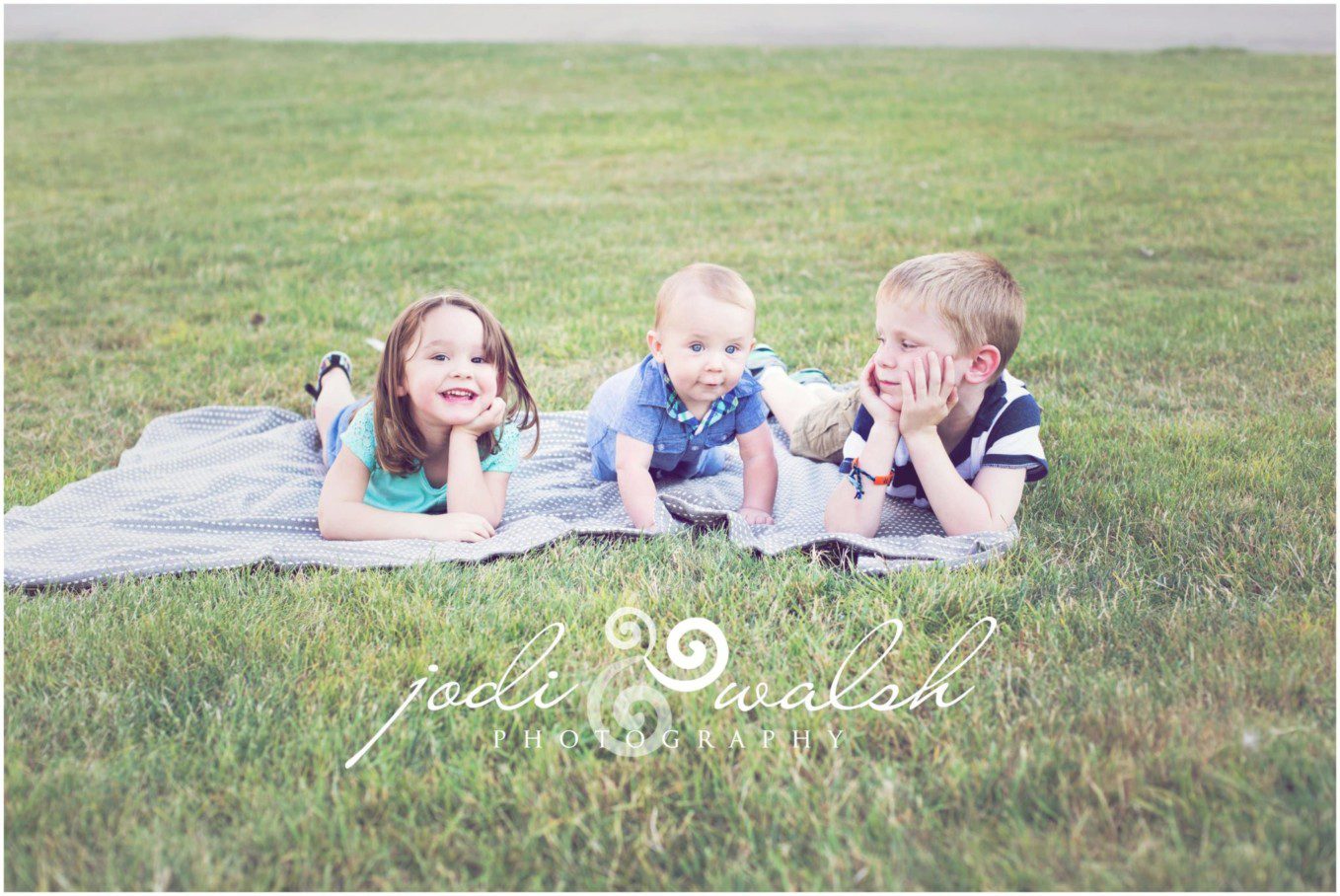 siblings, North shore family photo session, sister, brother, baby