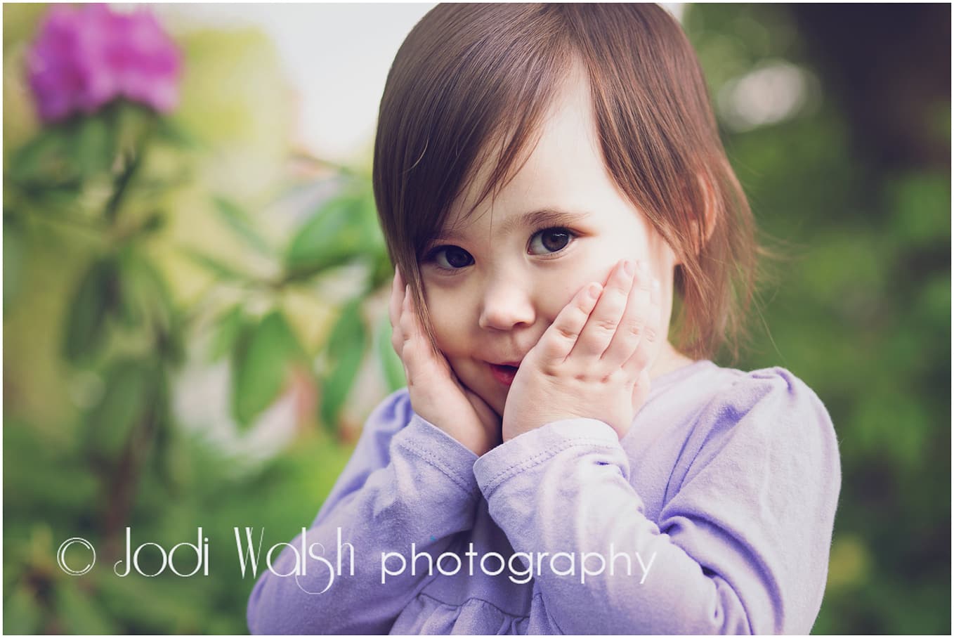 Little girl with hands on face, Pittsburgh child portrait session, Jodi Walsh Photography
