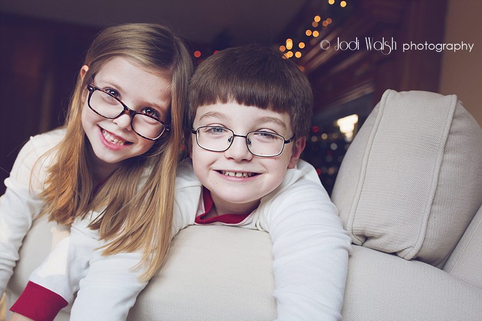 in-home pj session, siblings, Jodi Walsh Photography, Upper St. Clair